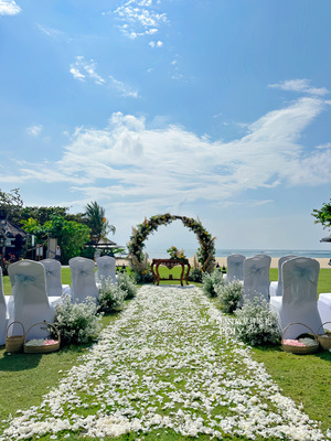 NusaDuaBeach草坪婚礼